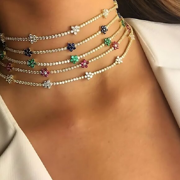 ✨ Dainty Rainbow Flower Crystal Choker Necklace ✨ - Picture 1 of 1